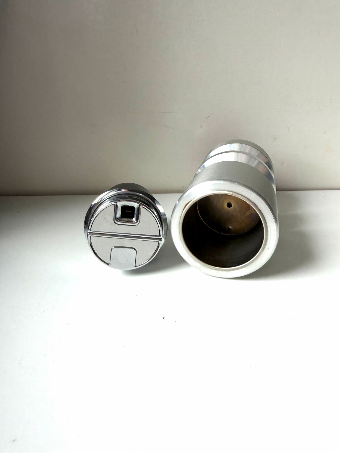 Vintage Modernist Sarome Japan Table Lighter