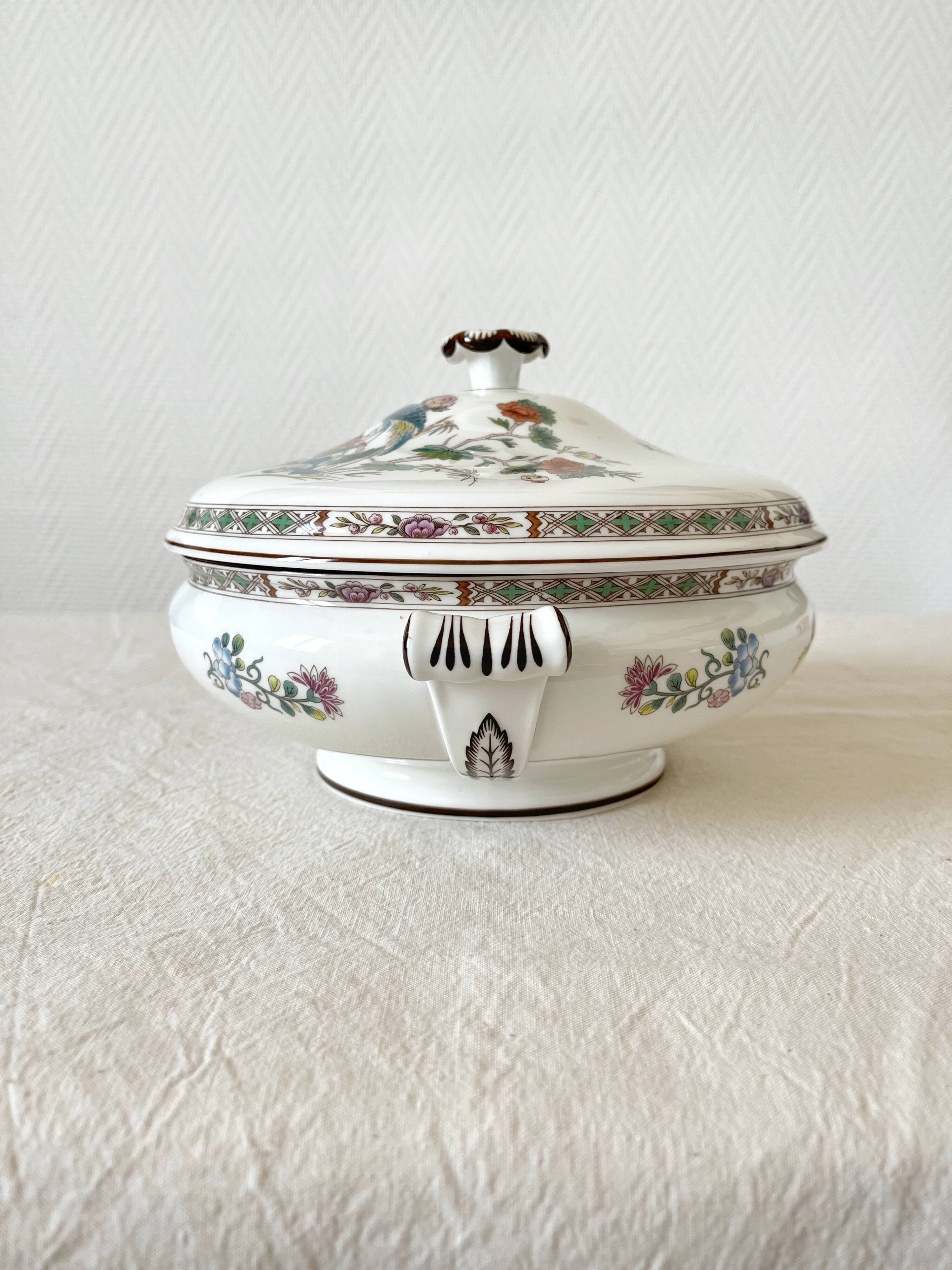 Kutani Crane Wedgwood English earthenware tureen