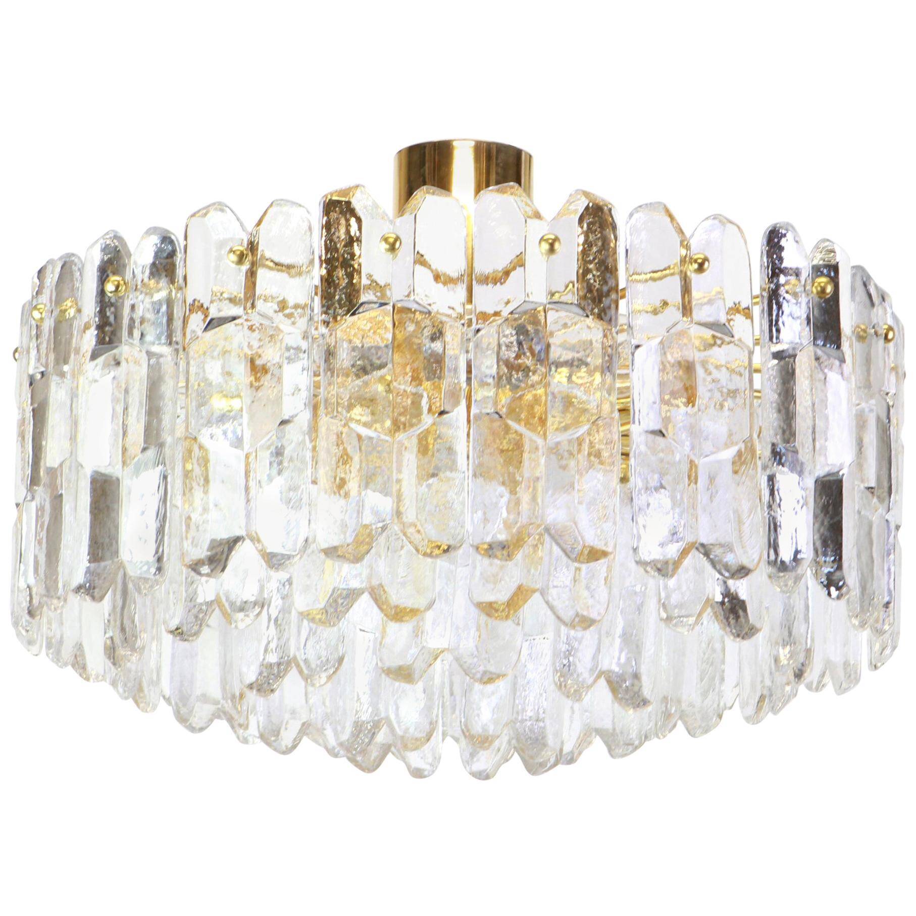 Magnificent luminaire in gilded brass and crystal glass Palazzo, Kalmar, Austria, 1970.