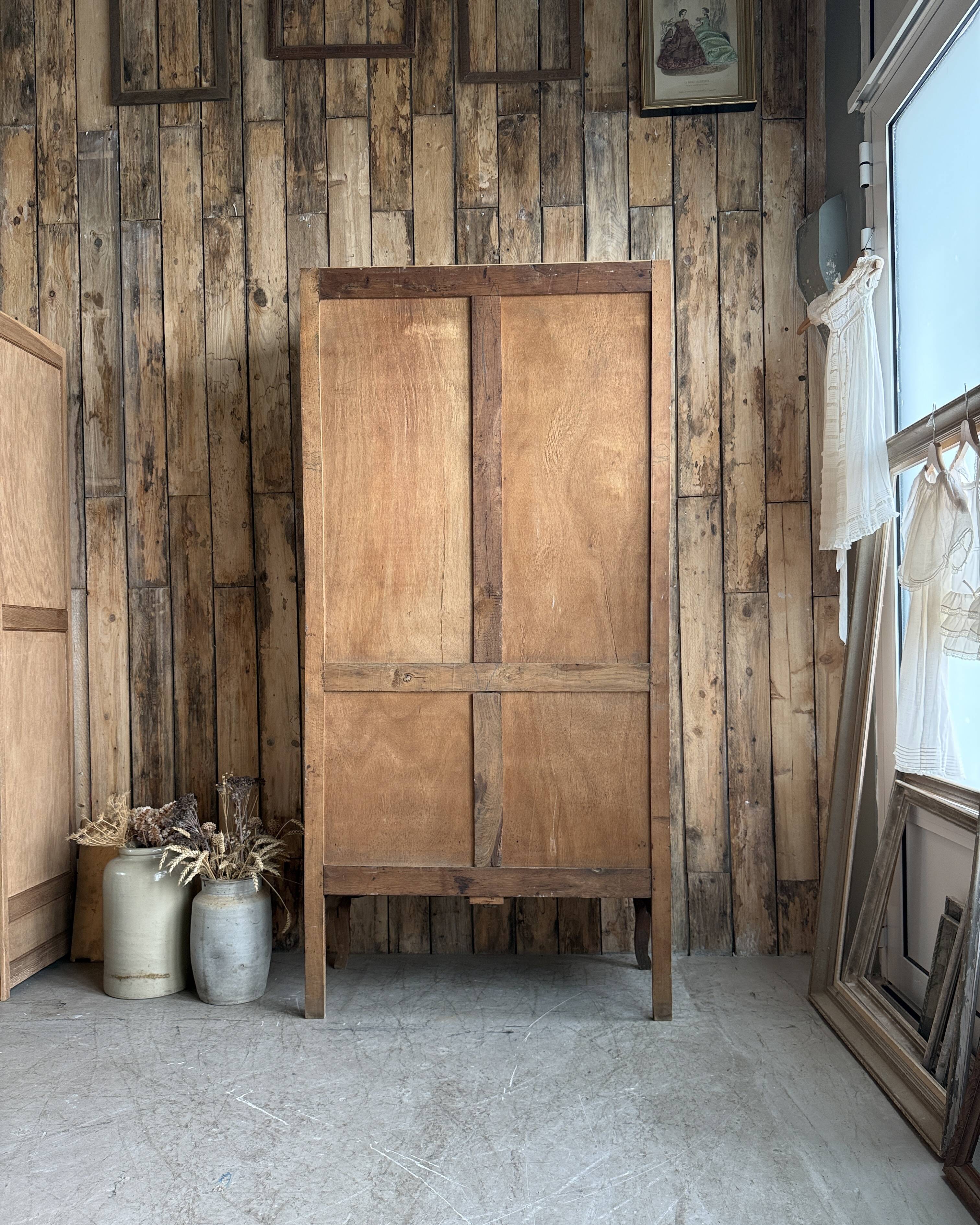 Parisian Art Deco oak wardrobe (renovated)