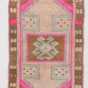 Tapis  vintage en laine fait à la main