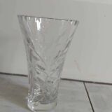 Vase en cristal taillé à décor de fleurs