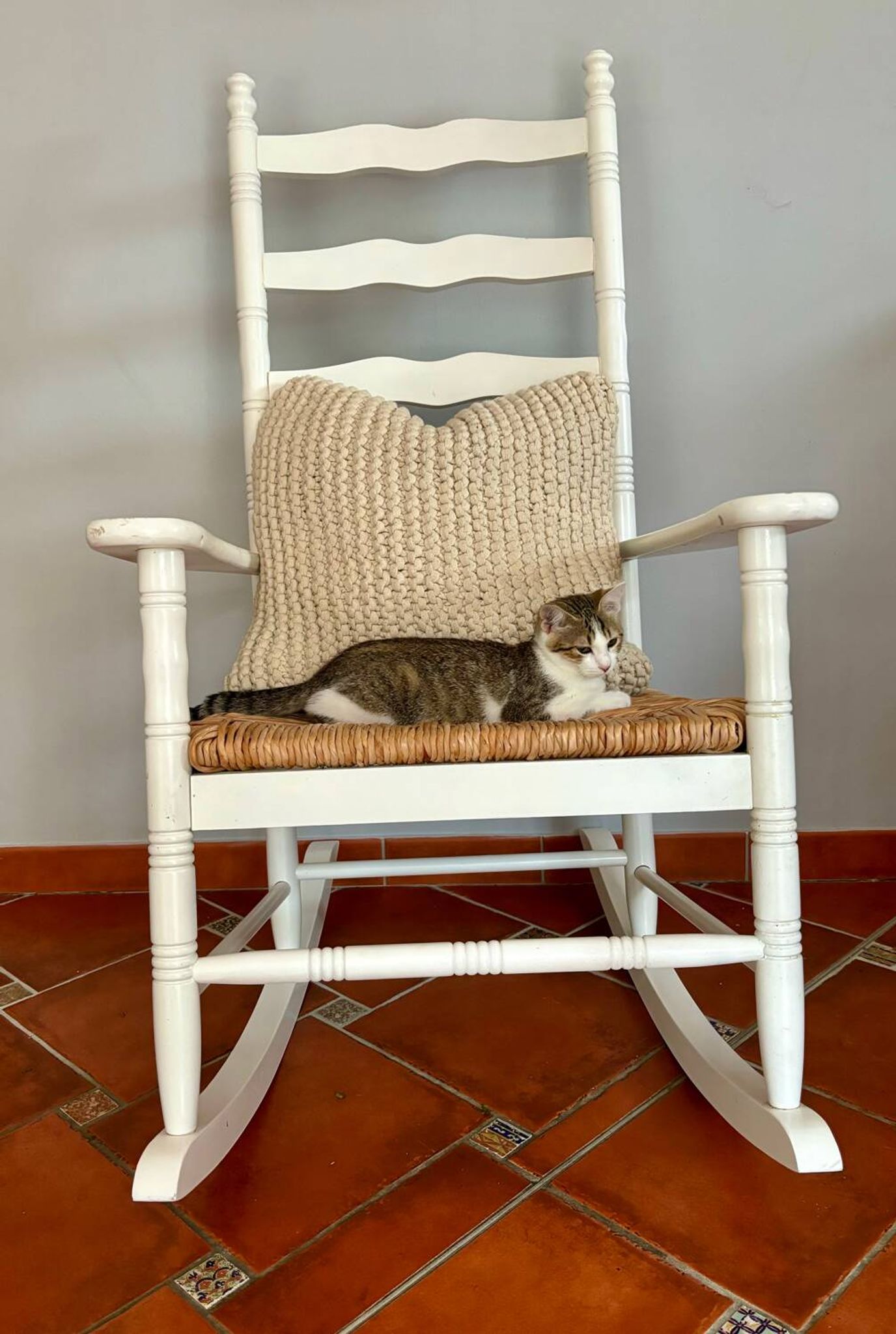 Chaise berçant rustique
