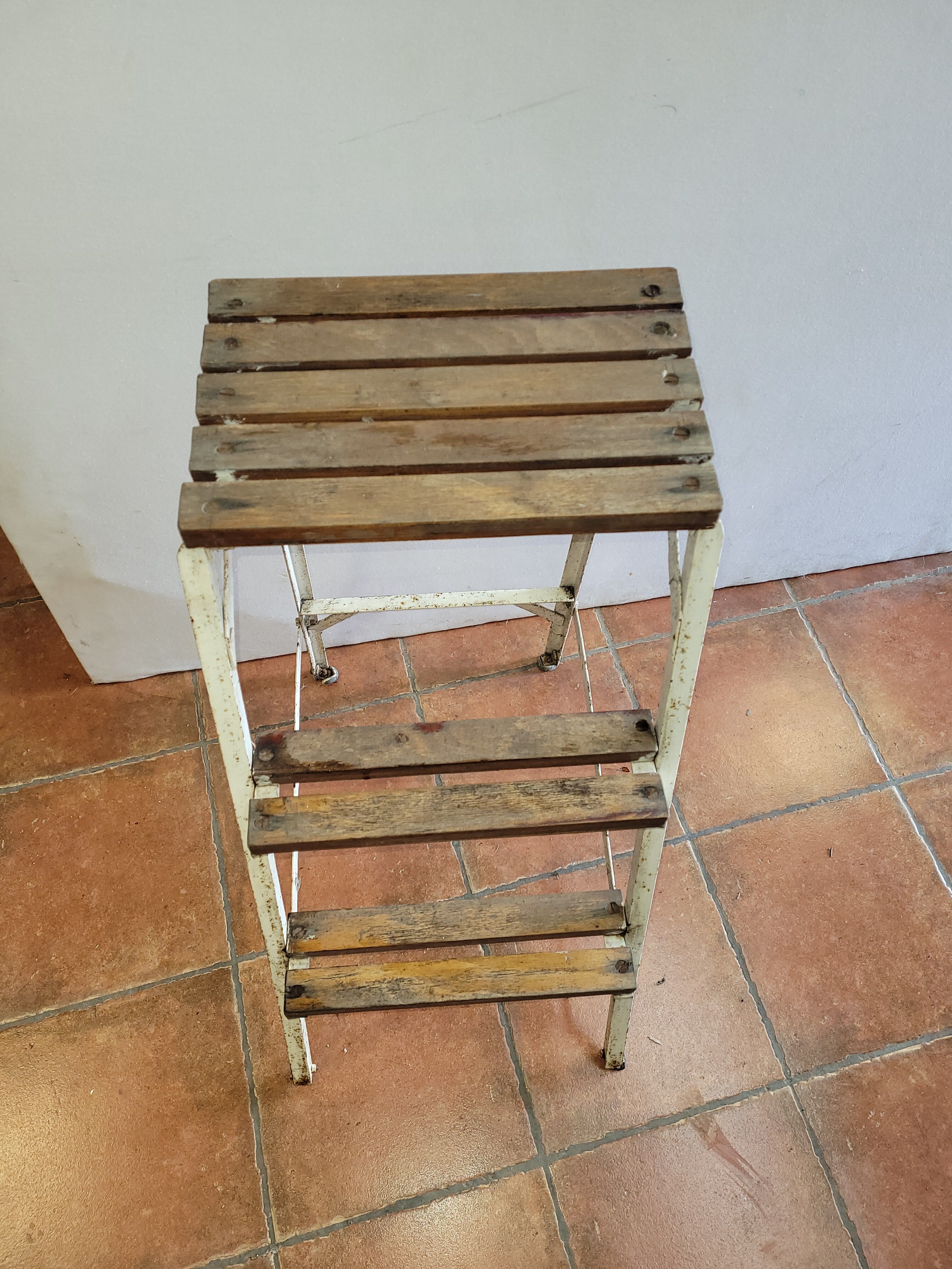 Riveted stepladder 3 steps