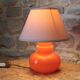 Pied de lampe en verre opalin orange