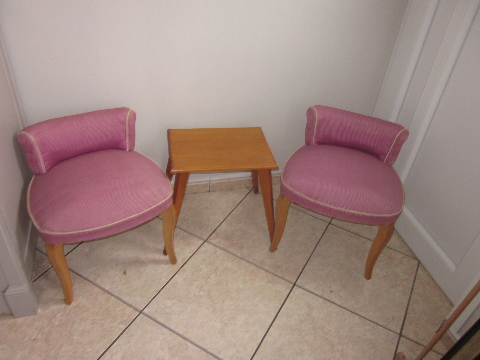pair of armchairs from the 40/50