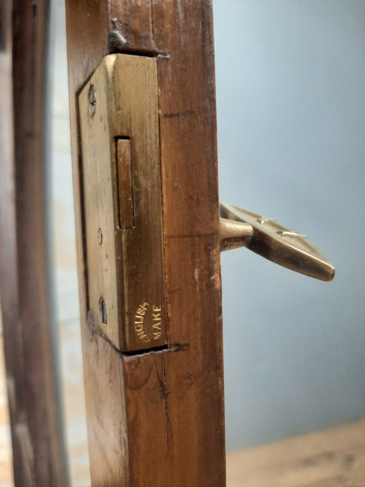 English art deco style showcase