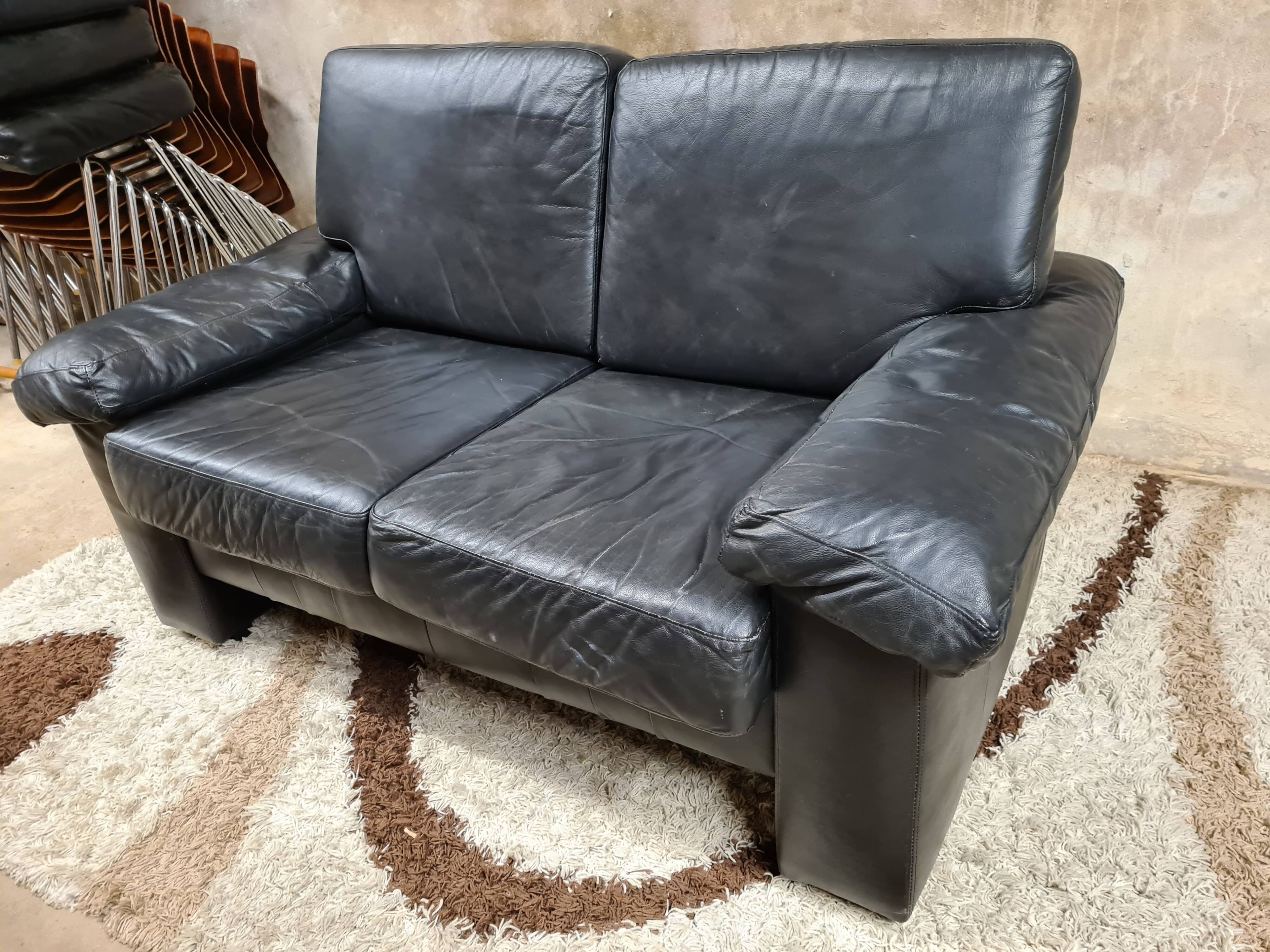 Sofa 2 places black leather year 70'-80' vintage