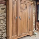 Armoire parisienne