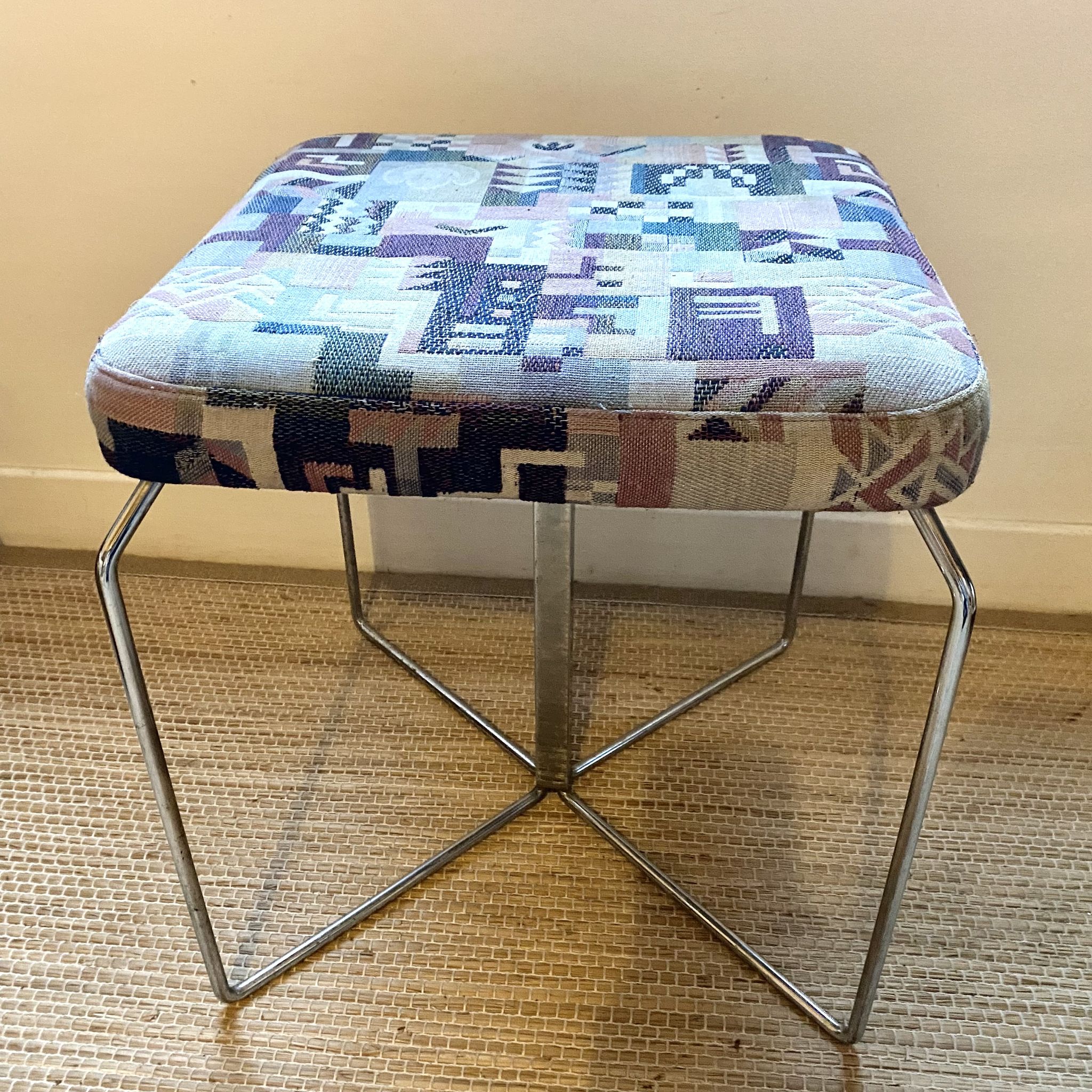Tabouret tubulaire ottoman années 70 valeri