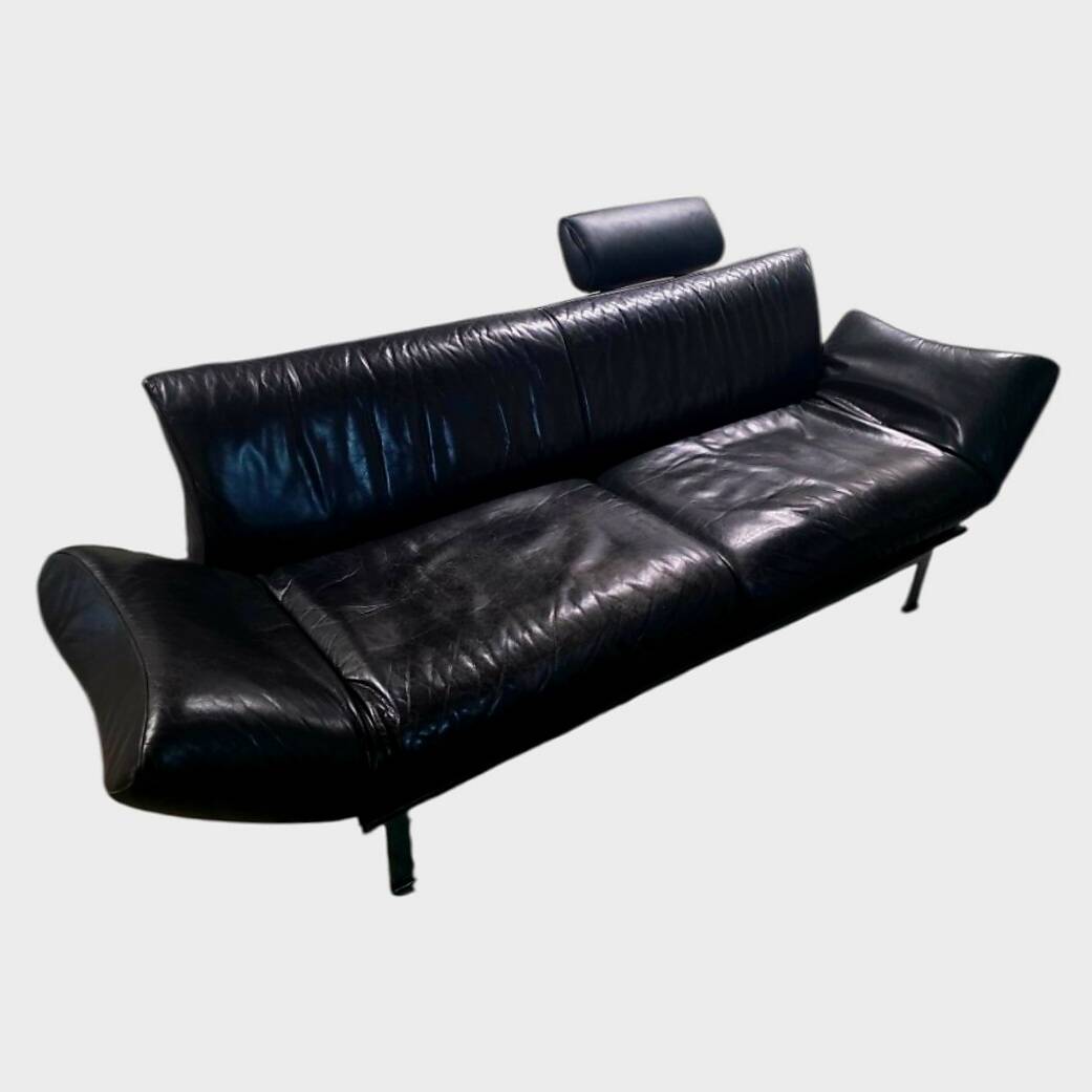 Iconic Sede DS-140 Sofa (Black) – Circa 1980