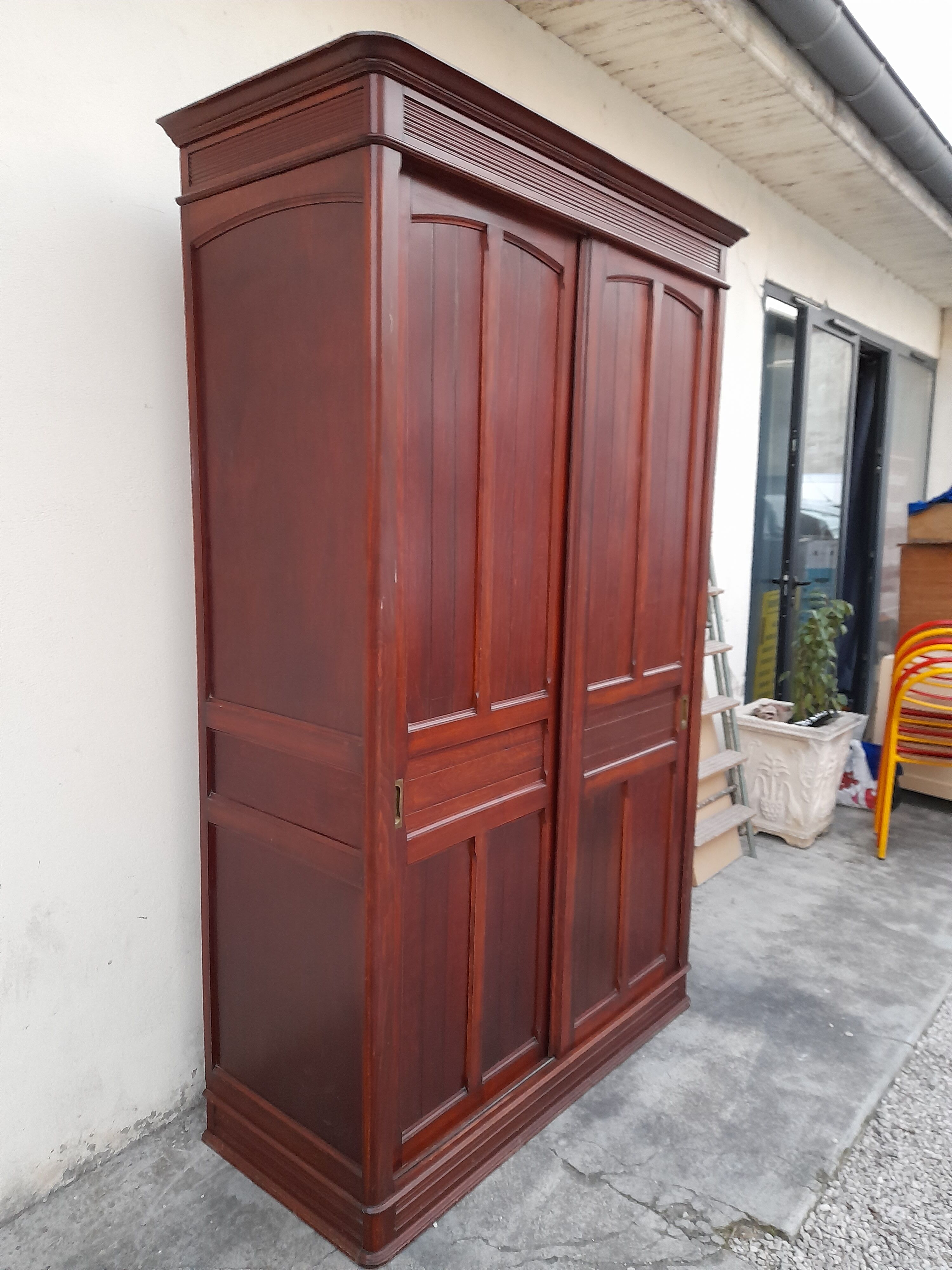 Armoire penderie ancienne en hêtre 1900 Selency