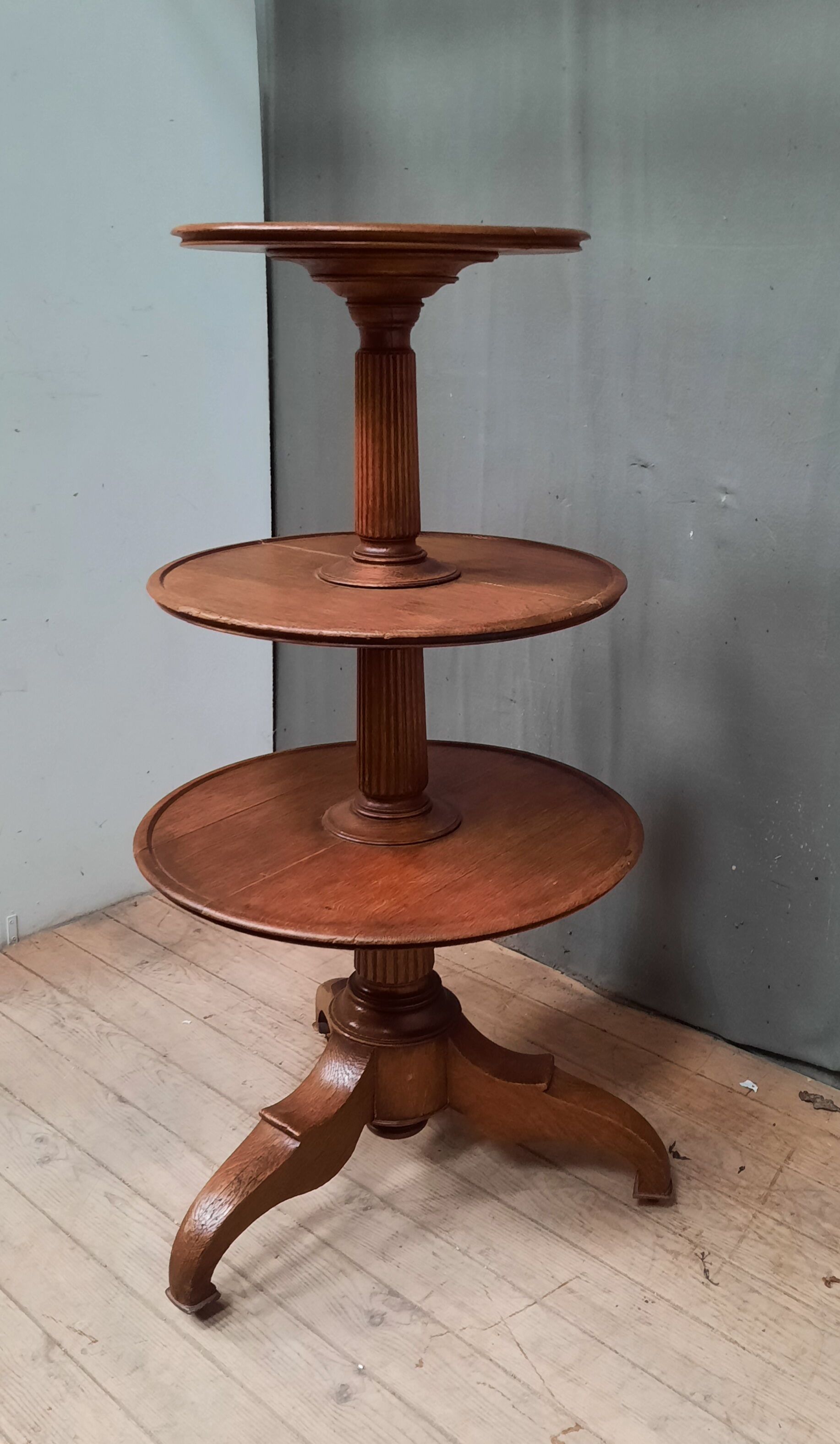 Desserte sur pied à  3 plateaux