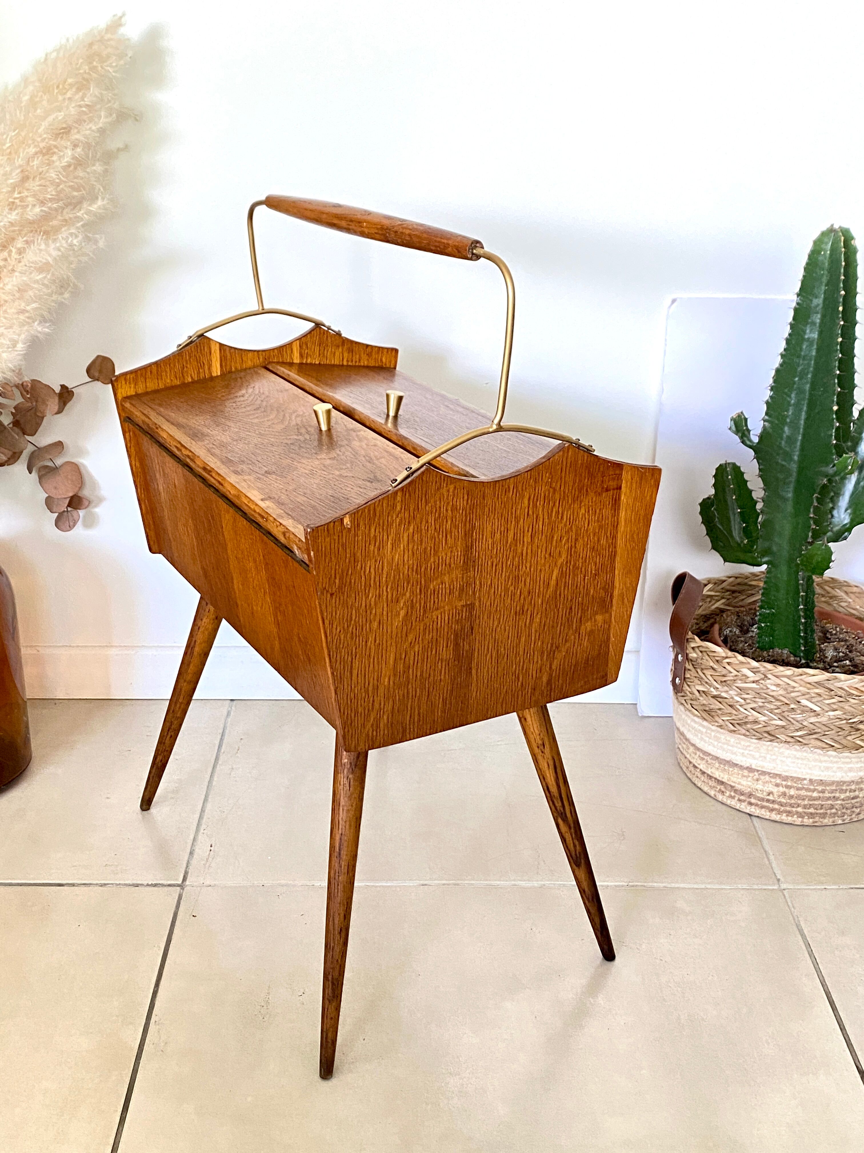 Vintage worker compass feet