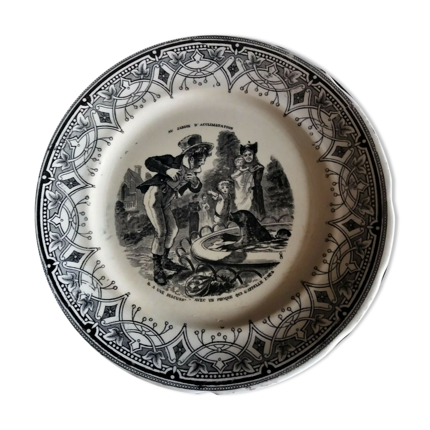 Talking plate with theme Sarreguemines series at the acclimatization garden