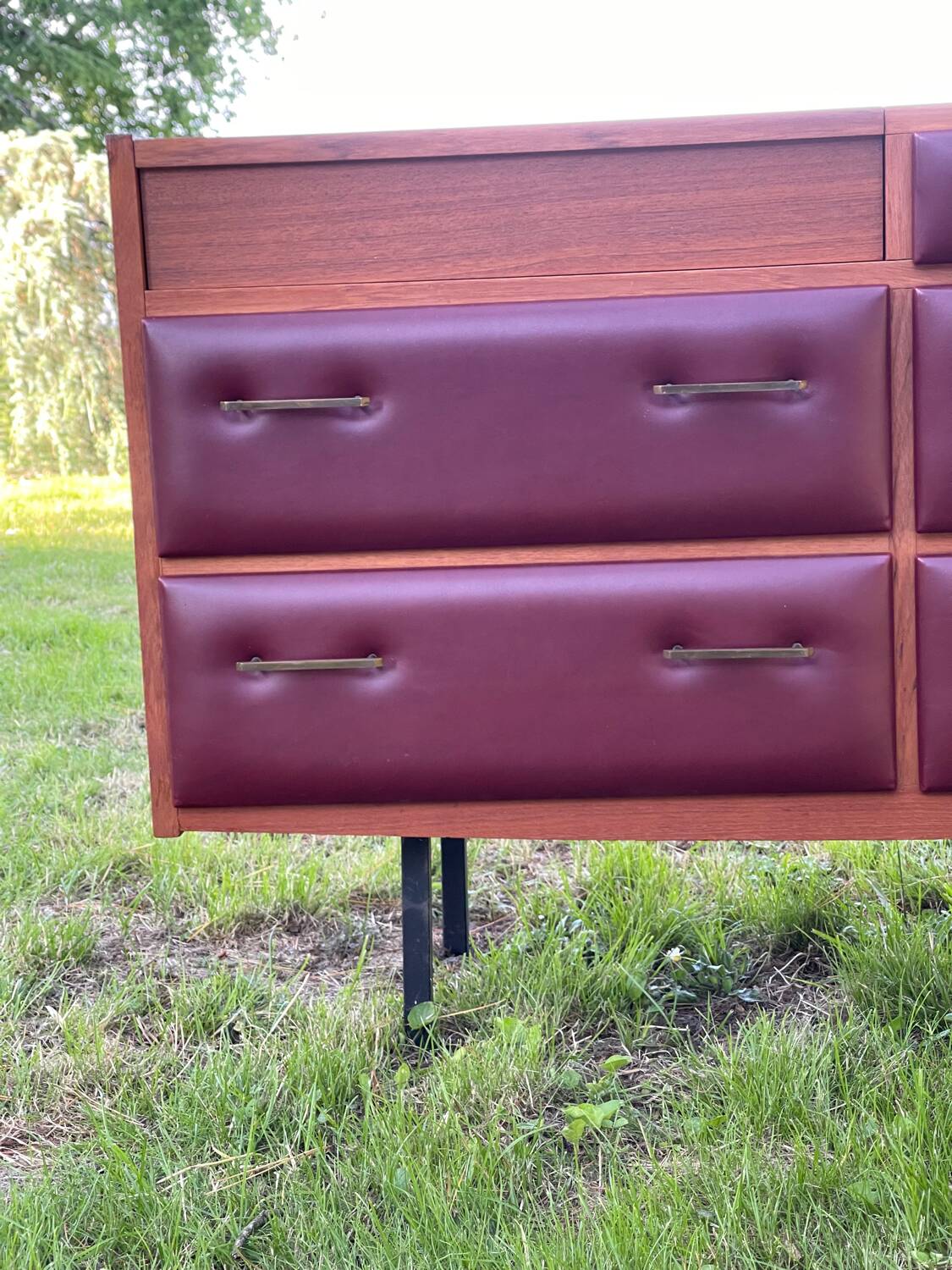 Commode coiffeuse modèle "ingrid" produit par Mondial literie.