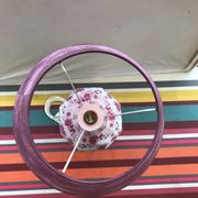 Lampe potiche porcelaine dessin fleurs avec abat-jour violet vintage