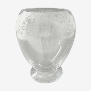 Vase globulaire en cristal incolore taillé