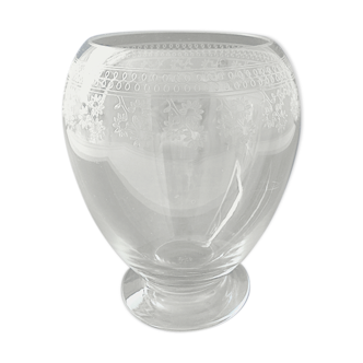 Vase globulaire en cristal incolore taillé