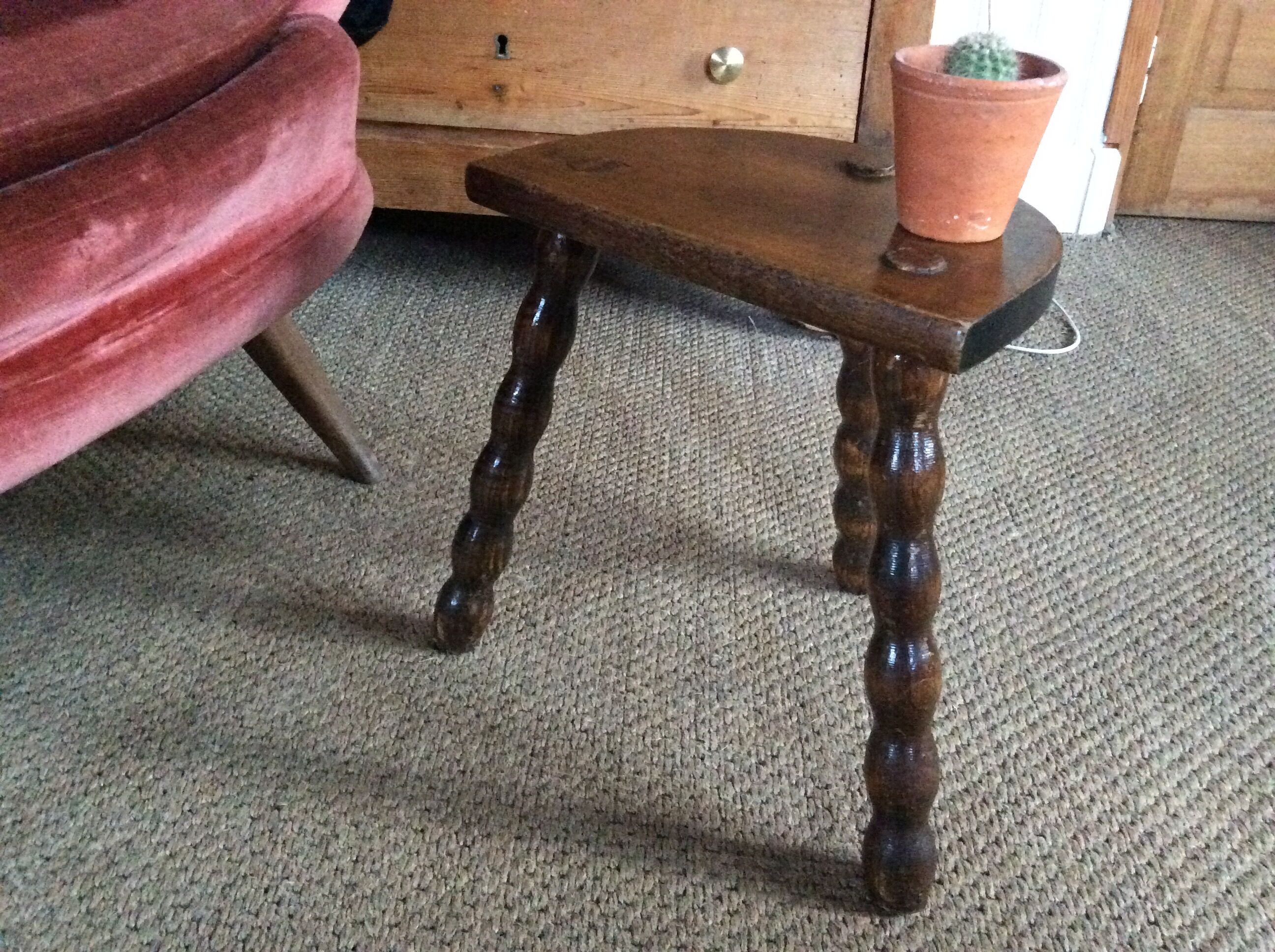 Tripod stool