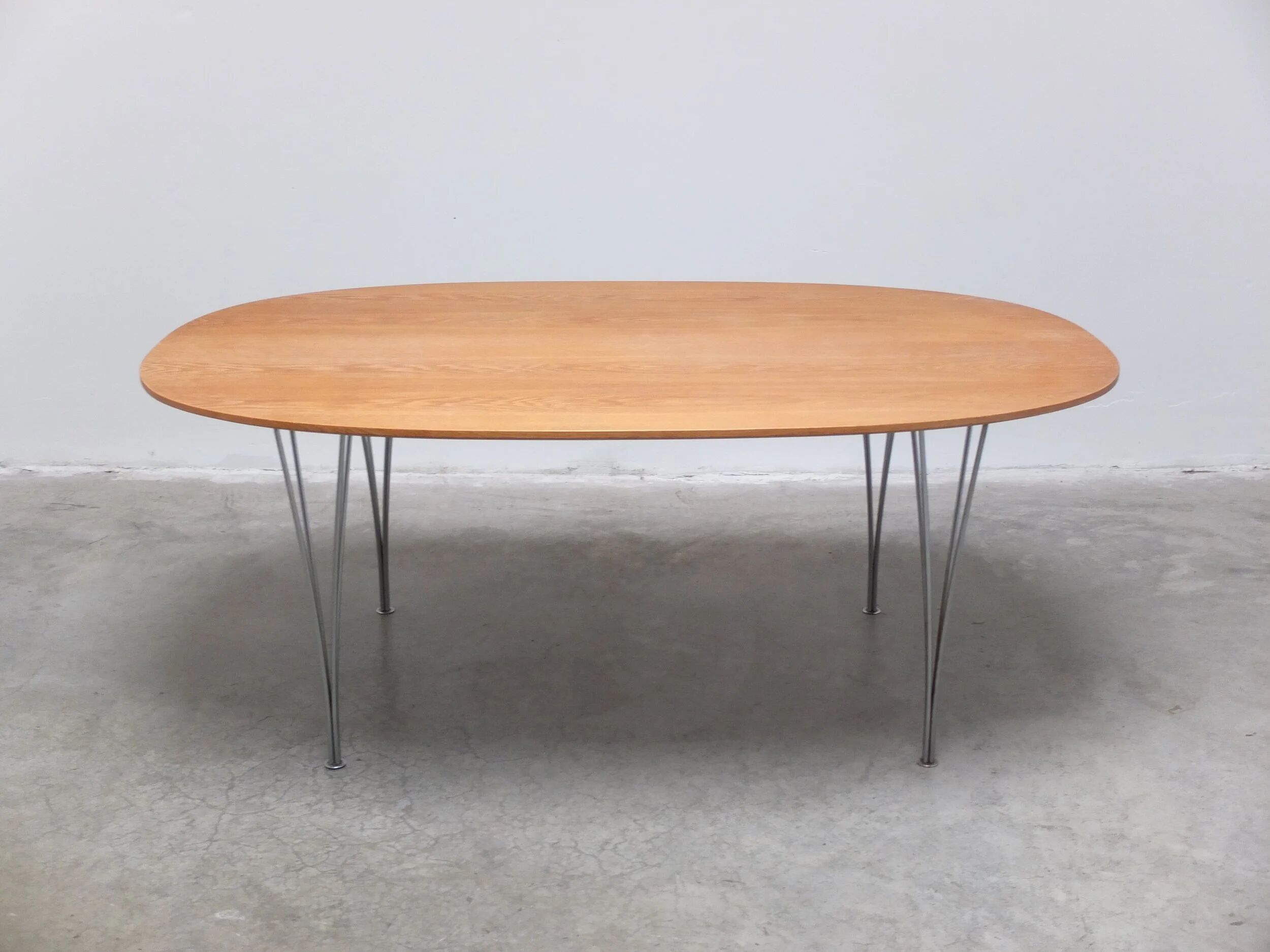 ‘Super-Elliptical’ table in oak by Piet Hein & Bruno Mathsson for Fritz Hansen, 1968