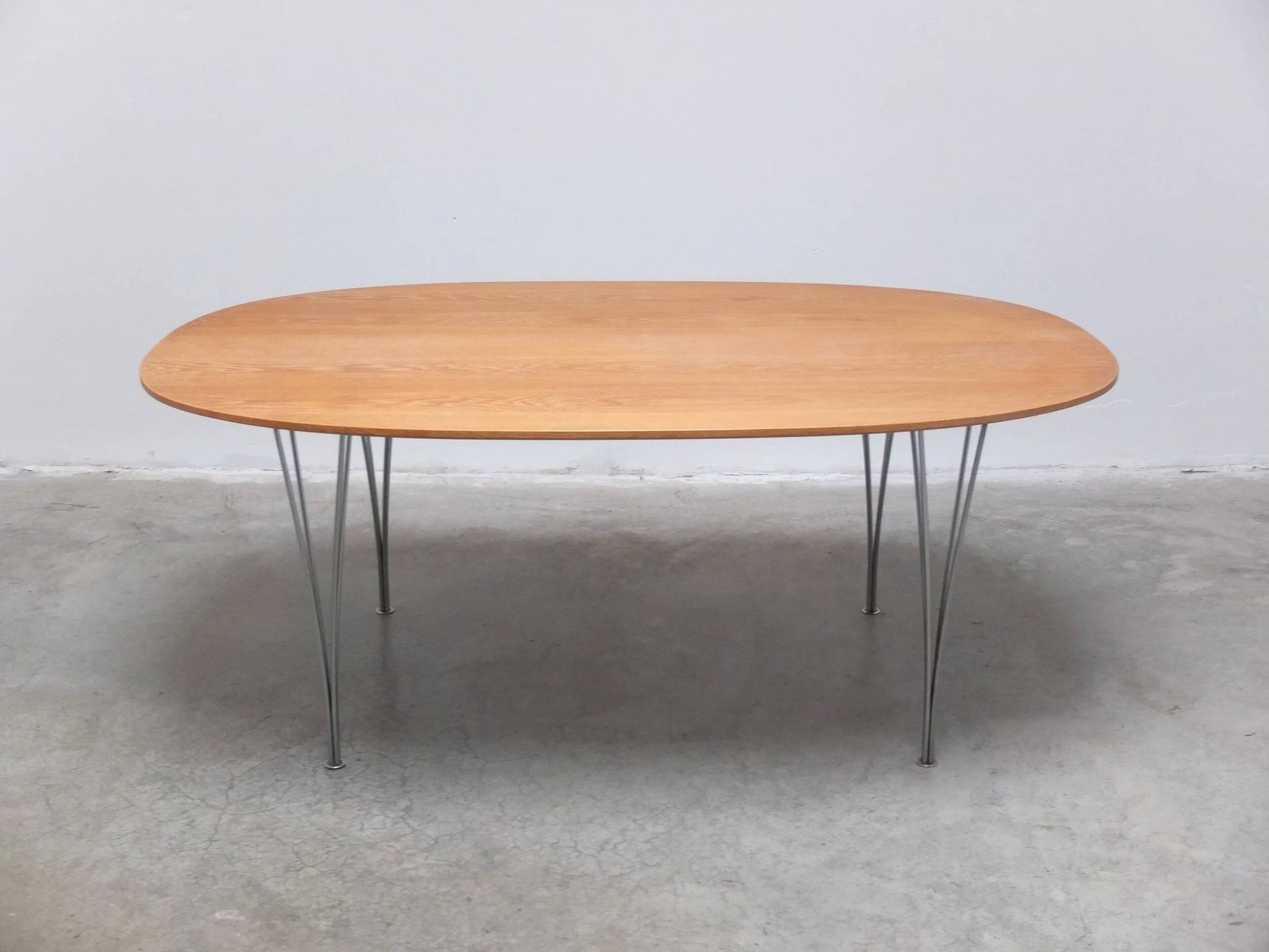 ‘Super-Elliptical’ table in oak by Piet Hein & Bruno Mathsson for Fritz Hansen, 1968