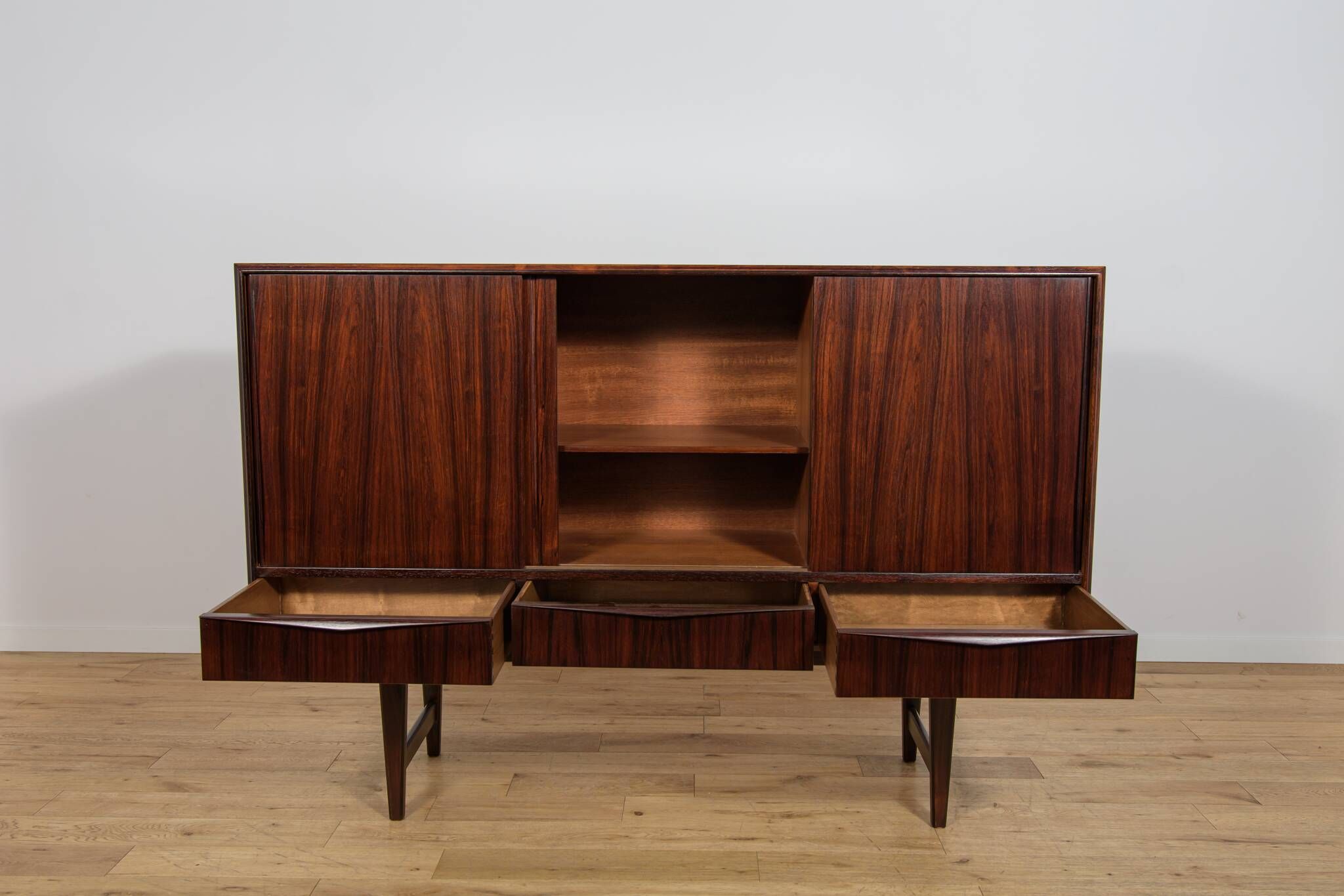 Commode en palissandre du milieu du siècle par E. W. Bach pour Sejling Skabe, Danemark, années 1960.