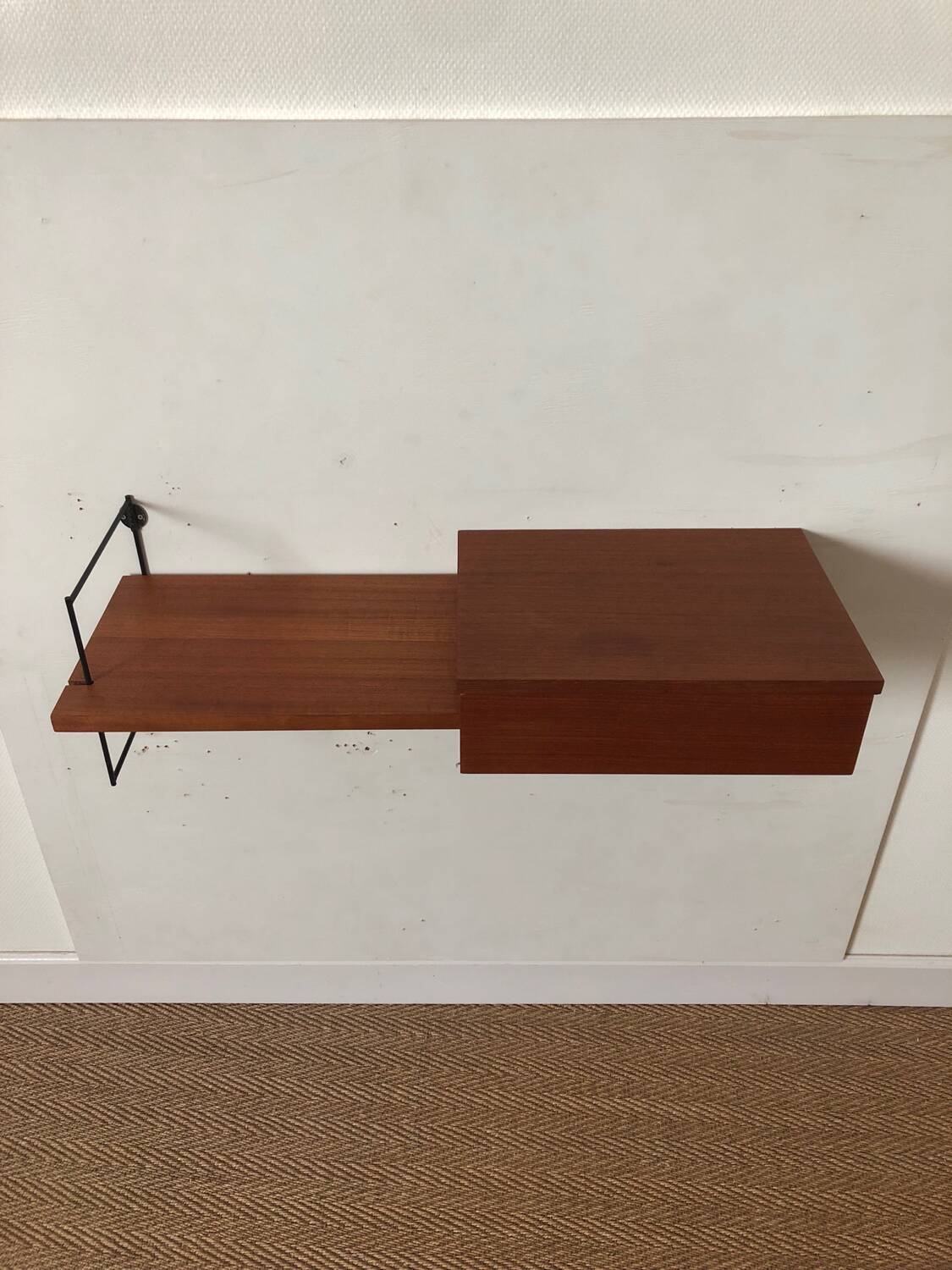 Wall console