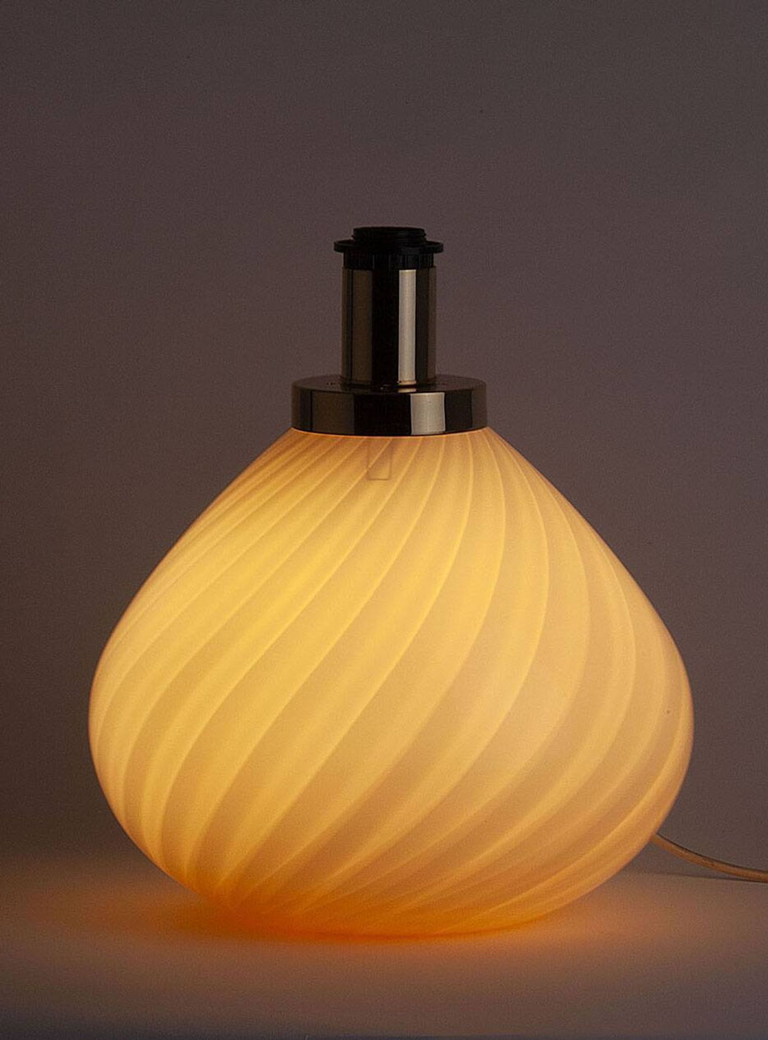 Grande lampe en verre de Murano rose