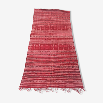 127 x 217 cm handmade Kilim rug in red and Black wool