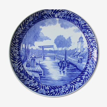 Wall decorative blue plate