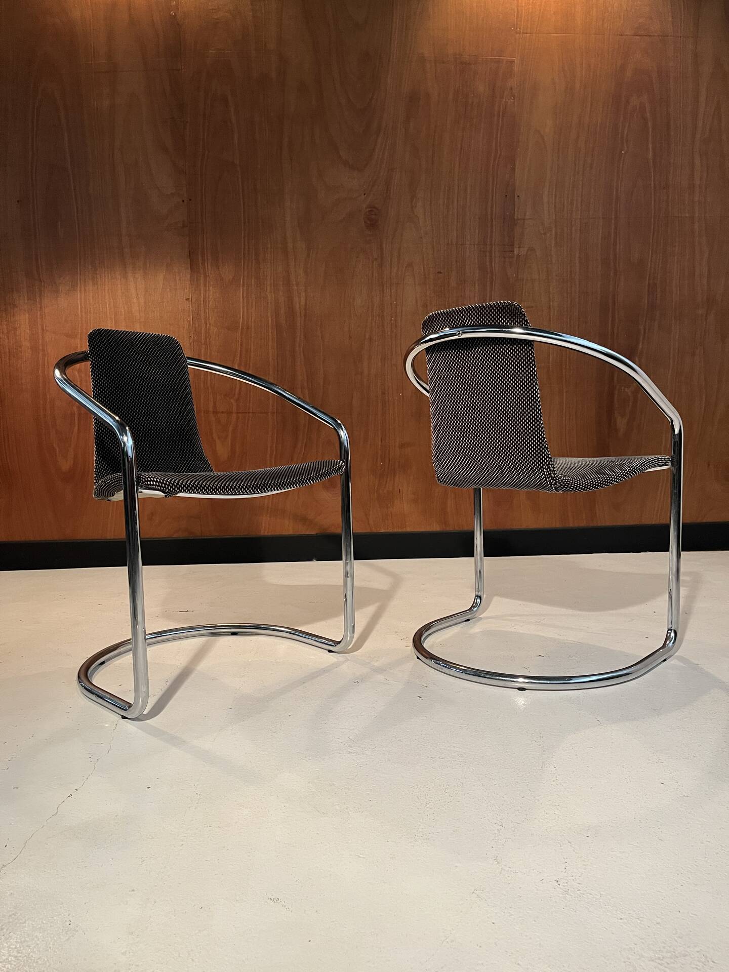 Paire de chaises vintage 1970