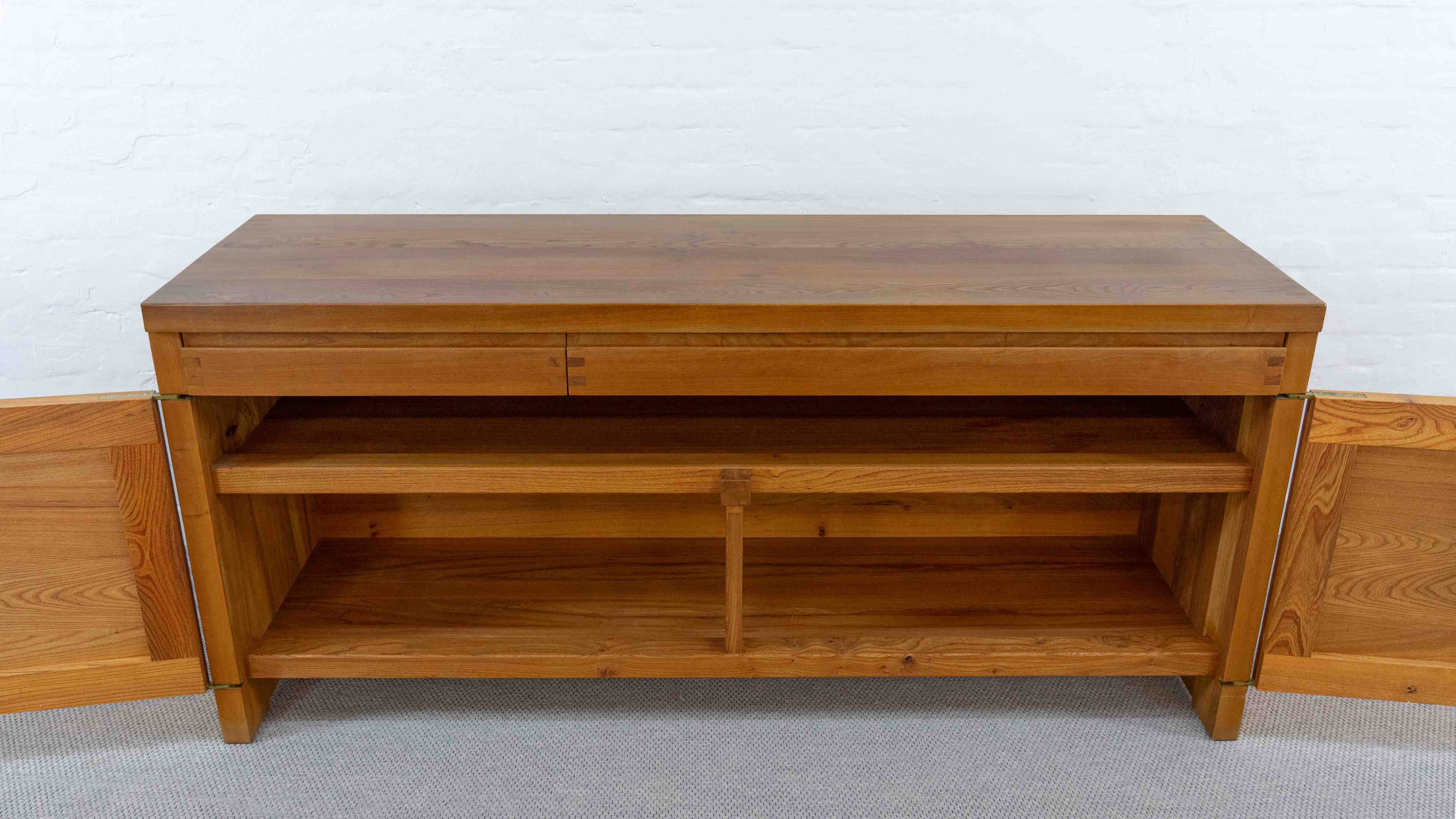 Sideboard R08 de Pierre Chapo en orme massif