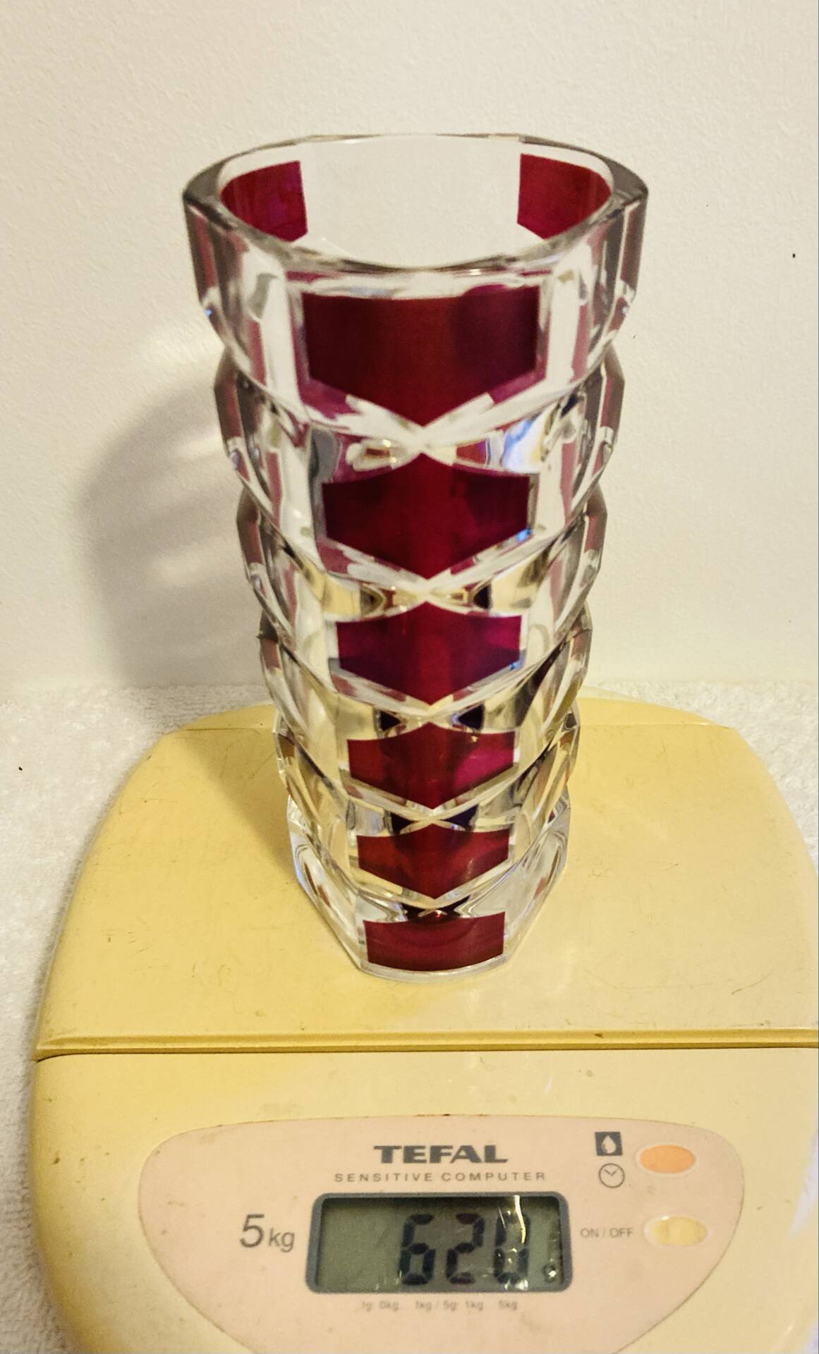 Windsor Rubis vase from the 1970s by designer J.G Durand for Luminarc Fr.