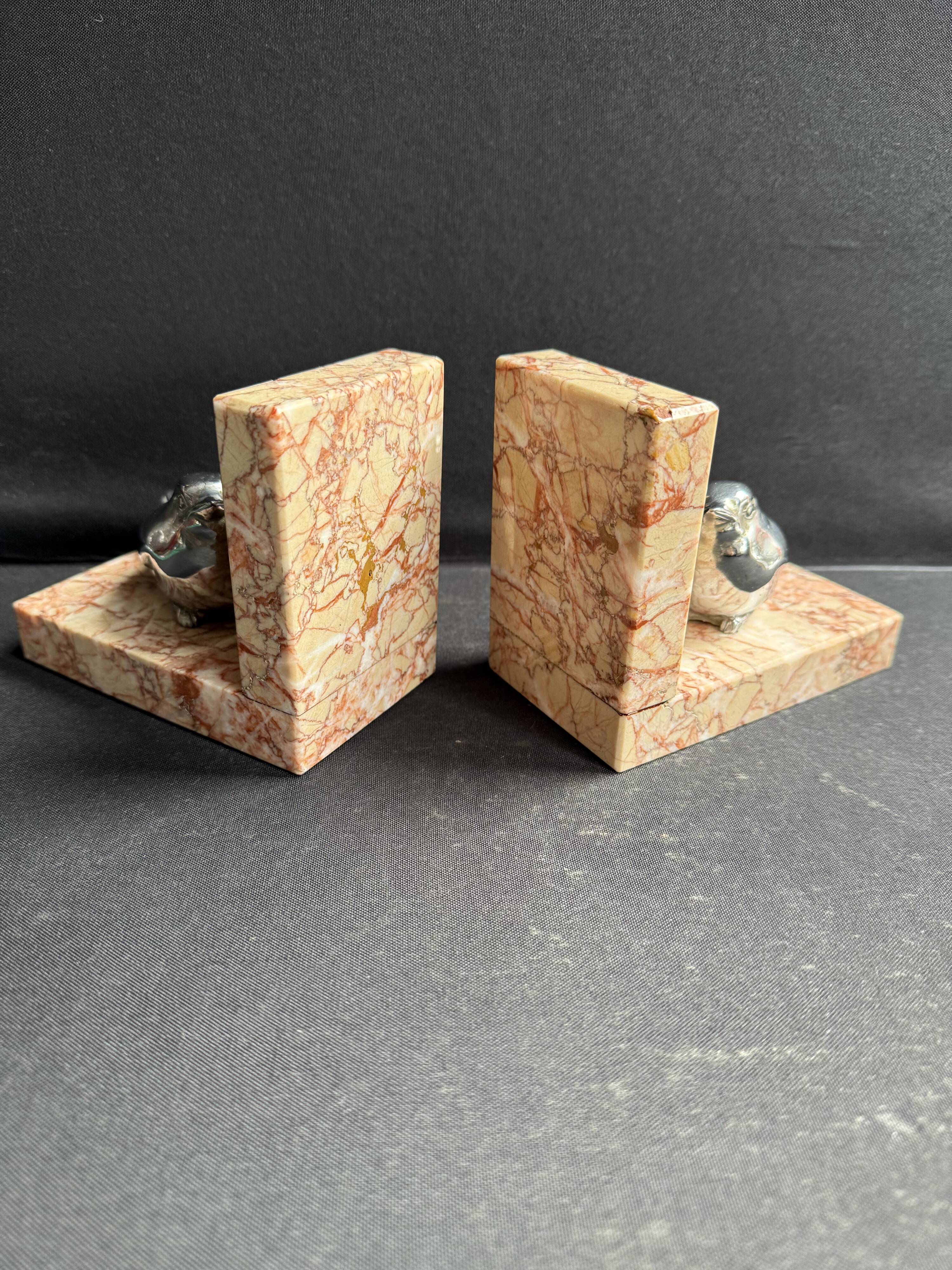 Paire de serre-livres Art déco en marbre