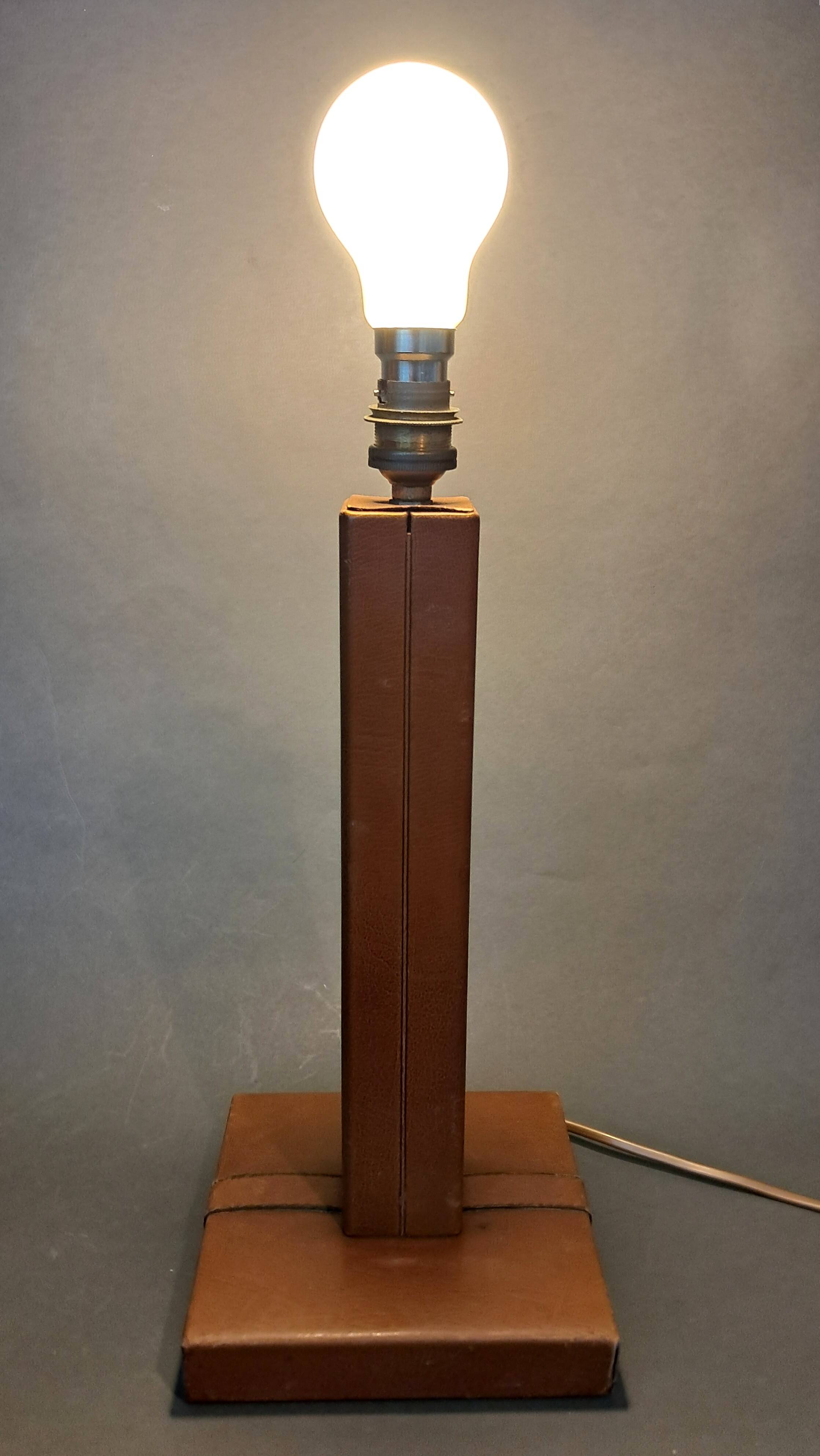 Modernist lamp base in fawn leather 1950s Le Tanneur Paris.