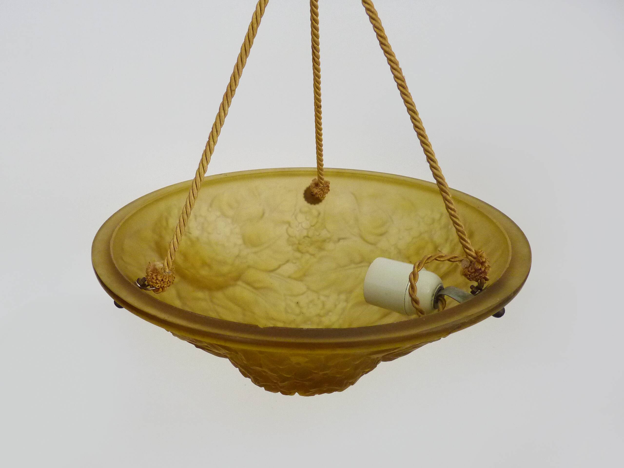 Ancien lustre, suspension vasque Art Déco 1 Feu, en pâte de verre jaune.