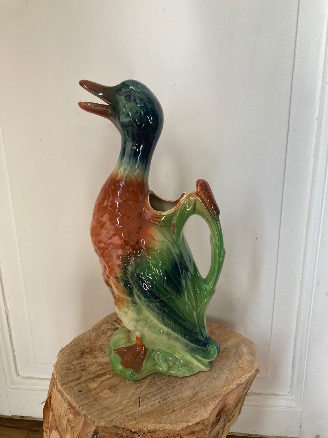 Duck pitcher
