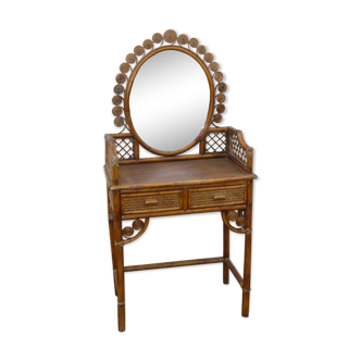 Dressing table in rattan