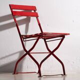 Antique red outdoor folding chairs (c.1920). Set of 2 pieces.