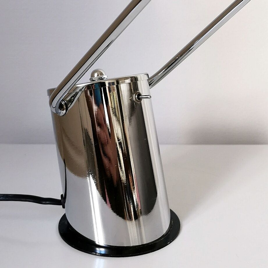 Chrome desk lamp, 197p