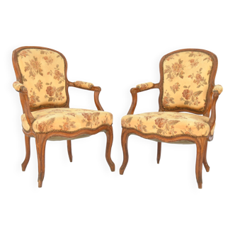 Paire de fauteuils style Louis XV