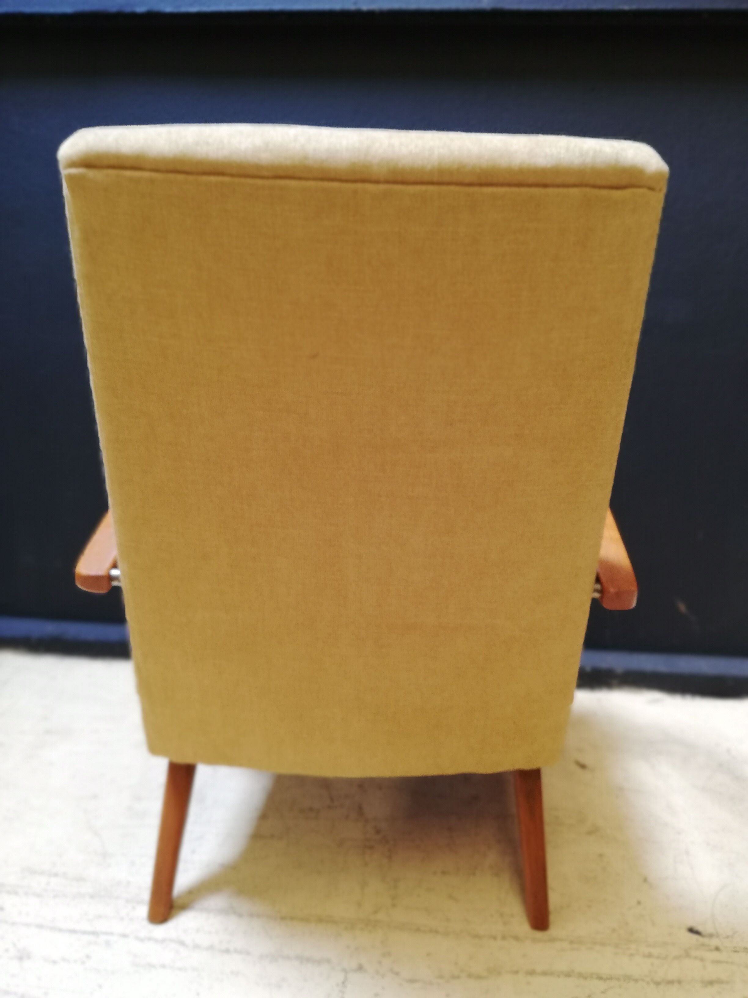 Paire de fauteuils vintage Halabala 1950