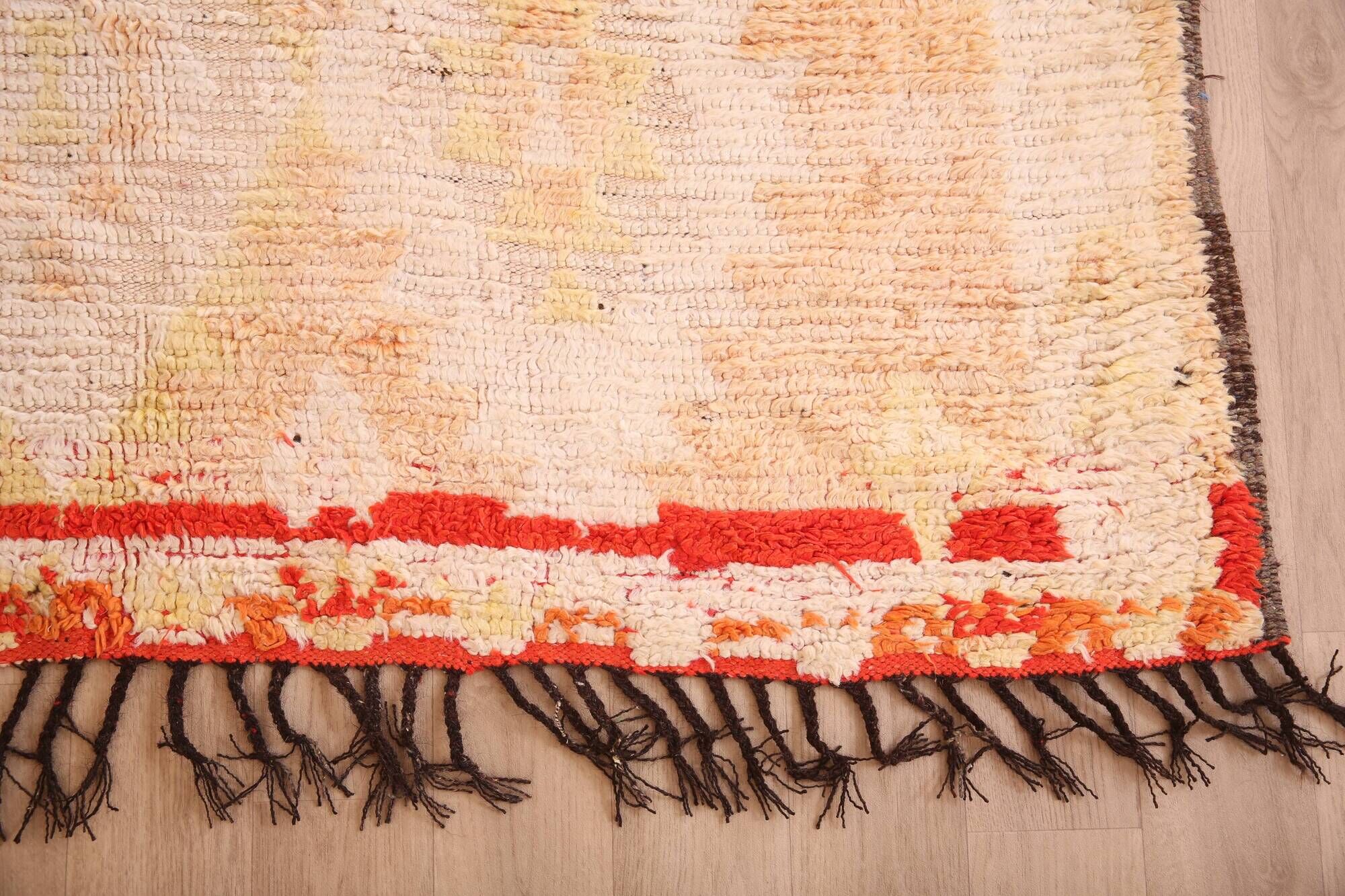 Pale Vintage Moroccan Rug 164 x 277 cm, Berber Handmade Wool Rug Yellow