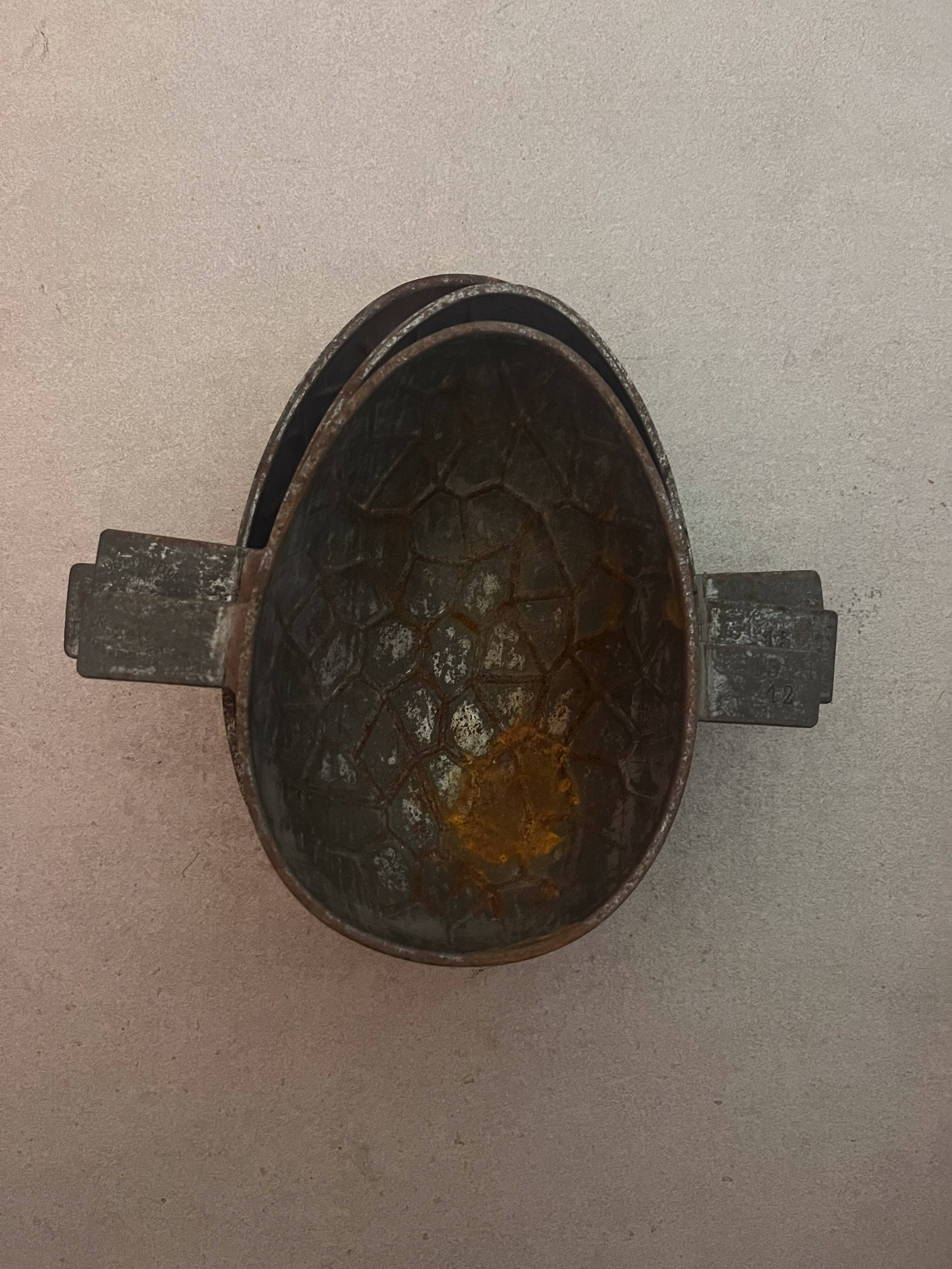 Egg-shaped chocolate or cake molds, 3 sizes available