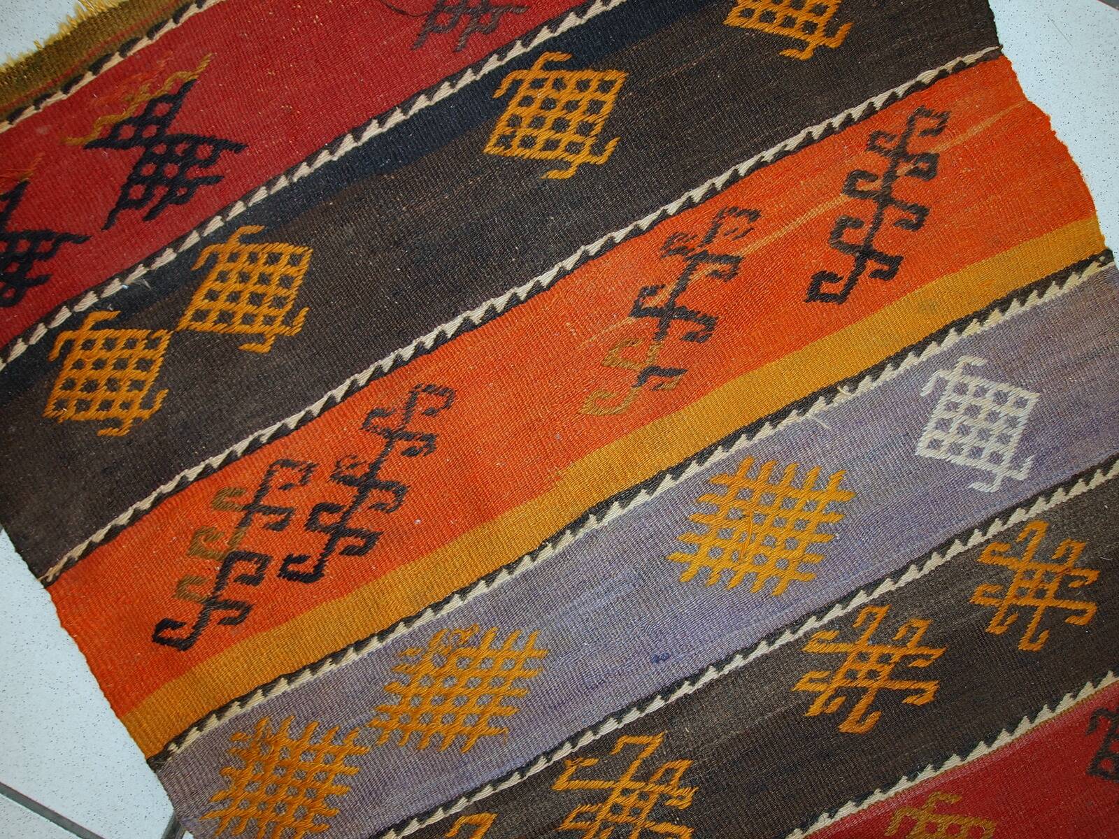 Kilim vintage fait main Sumak persan 70cm x 132cm (1940s)