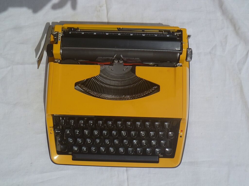 Nogamatic 400 typewriter