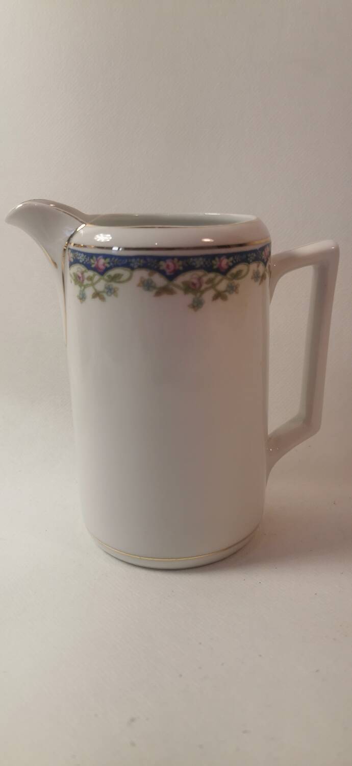 Very beautiful Limoges Porcelain Tea or COFFEE Service 18 pieces