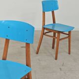 Pair of wooden and plastic chairs Ton Bystrice Thonet