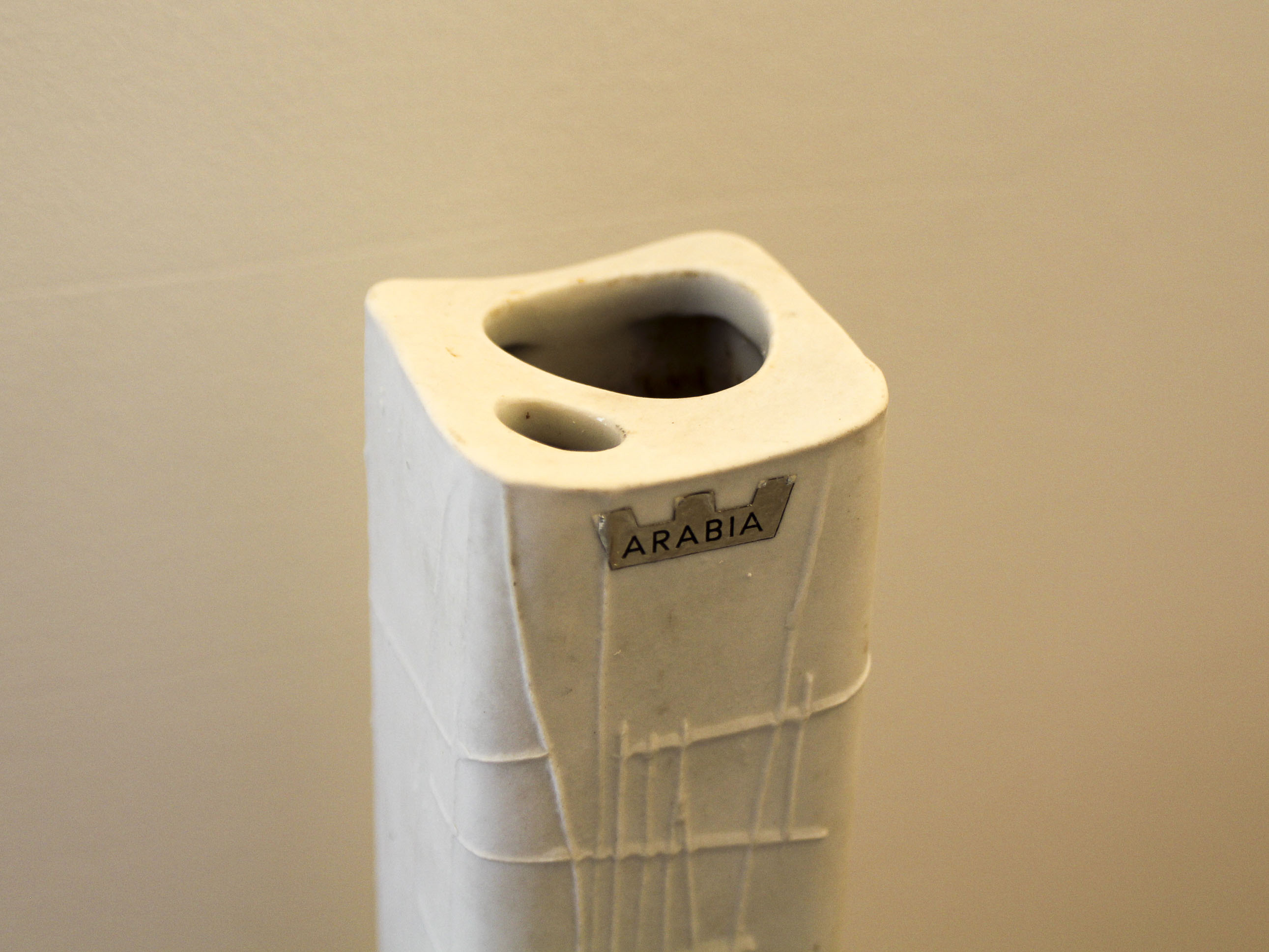 Biscuit vase Arabia Finland